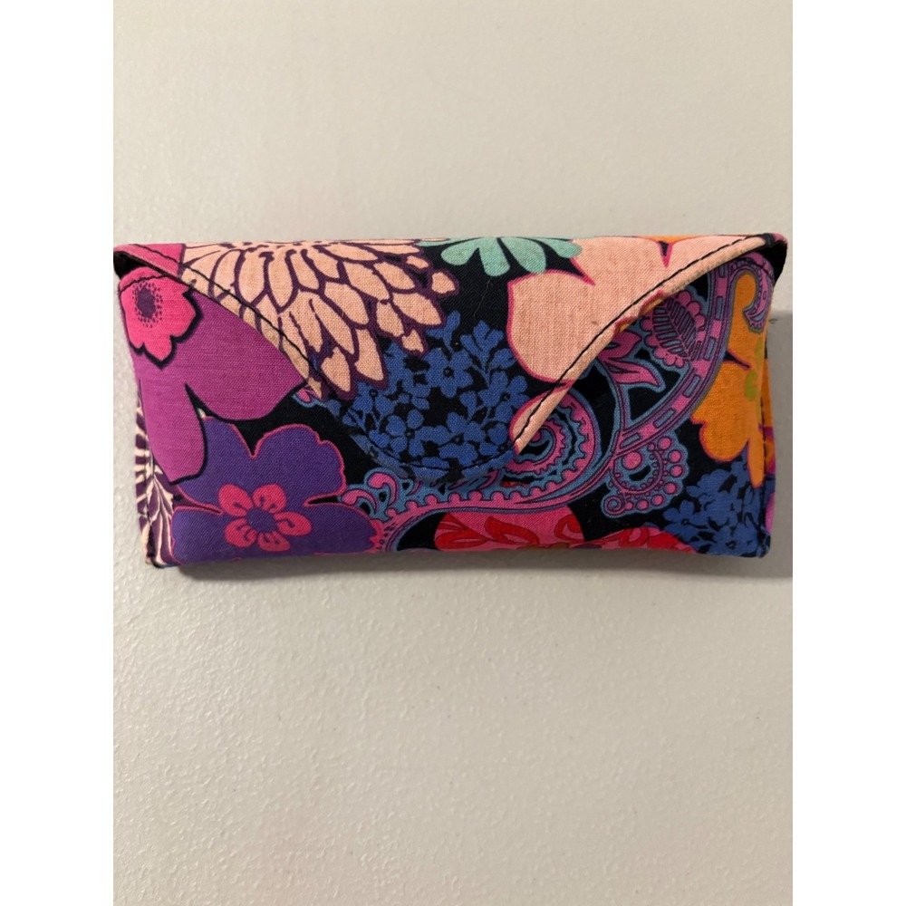 Vera Bradley Tutti Frutti Floral Quilted Eyeglasses‎ Case Magnetic Closure Pink